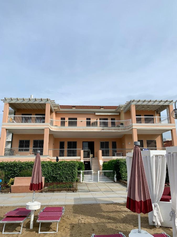 Seafront Lovely Penthouse Flat With Pool Lido di Jesolo